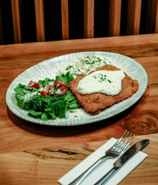 PEYNİR SOSLU SHİNİTZEL